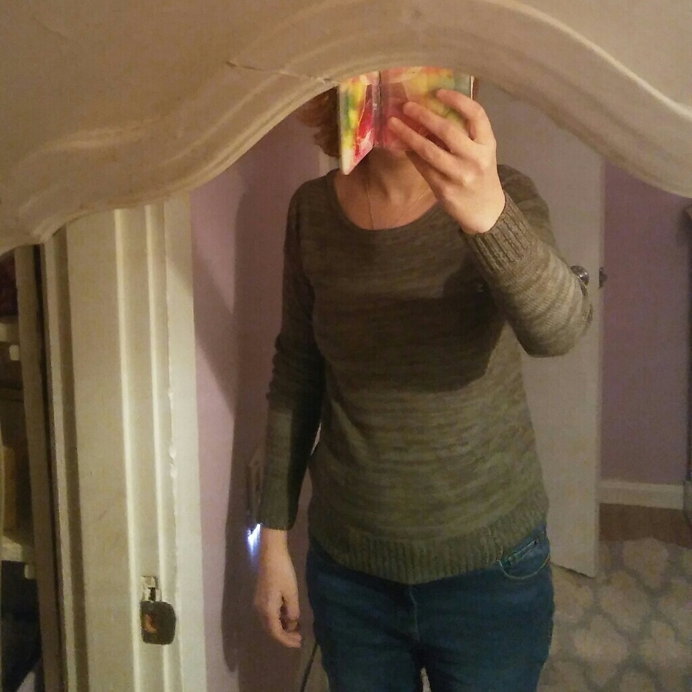 Pretty gray top